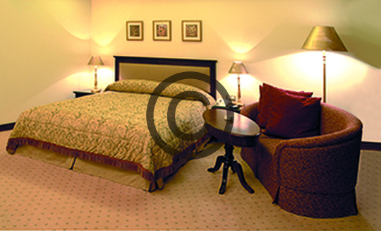ROYAL HOTEL