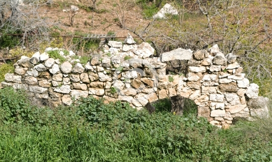 RUINS
